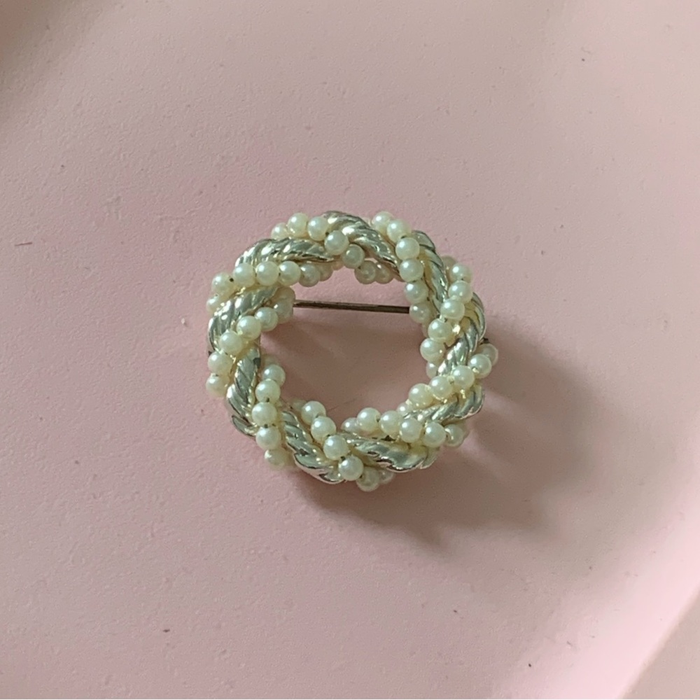 Vintage Twisted Beaded Wreath Brooch